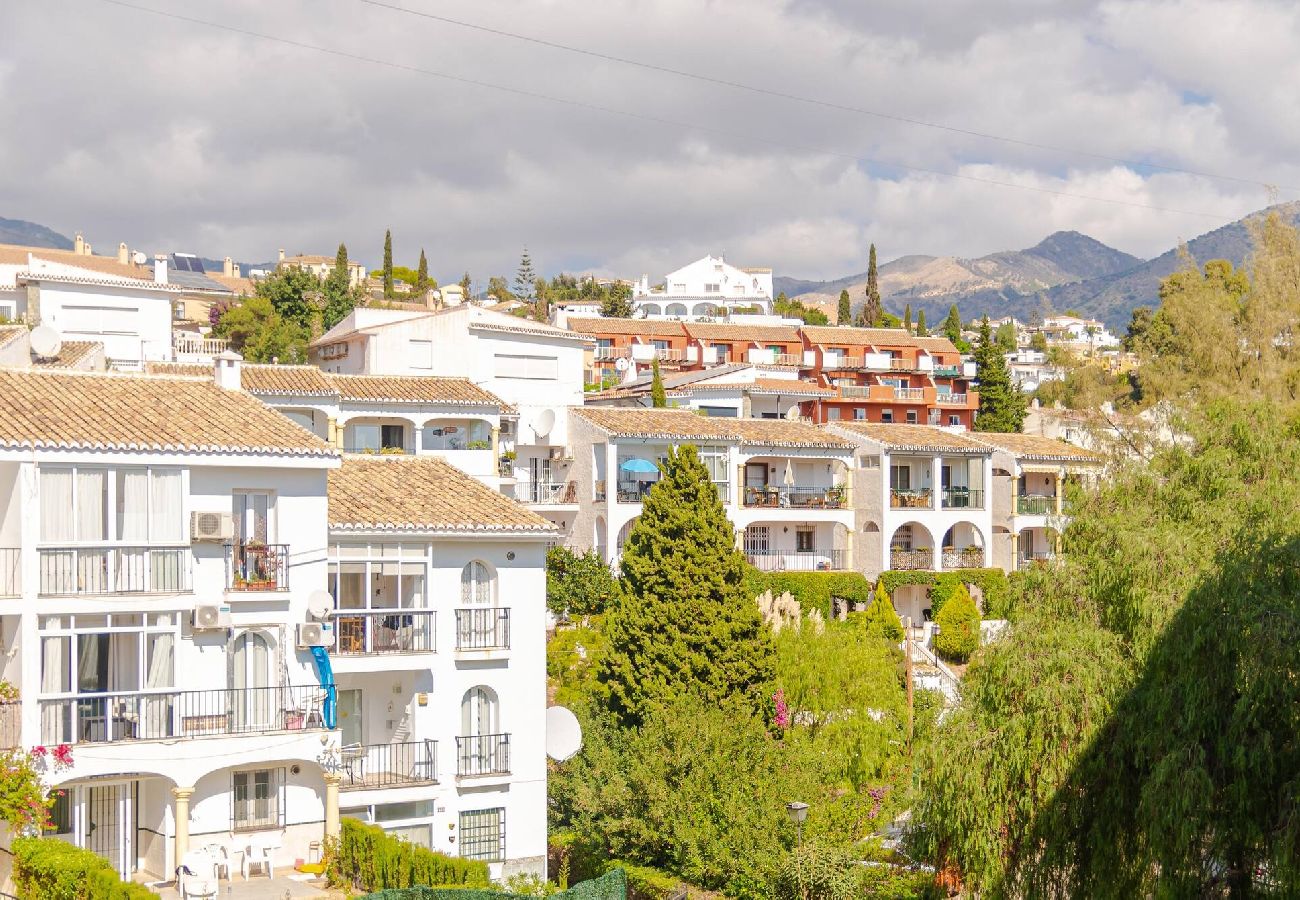 Lejlighed i Fuengirola - Gå nemt til Strand, Restauranter, shops og toget 