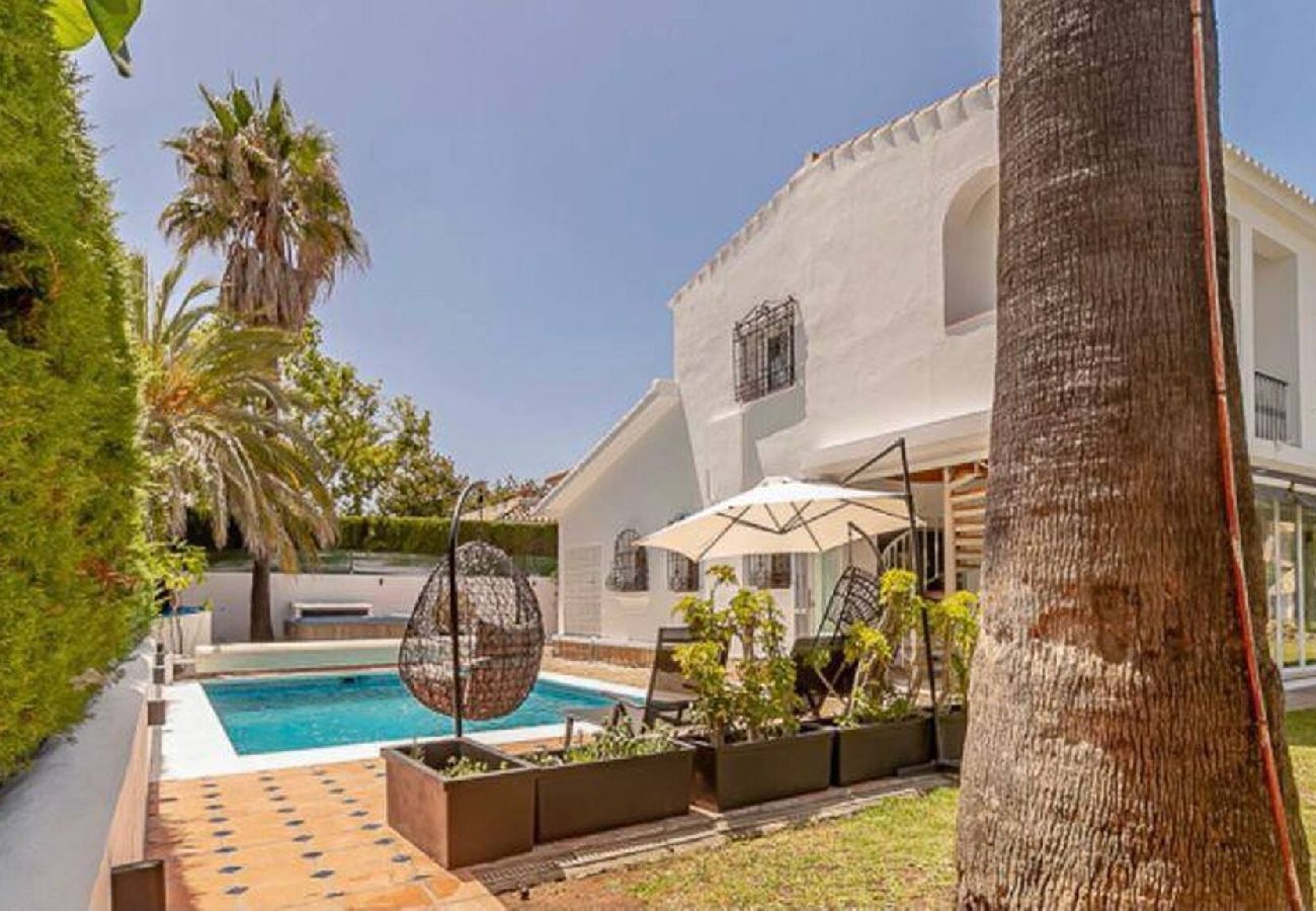 Villa i Marbella - Villa Río: 5 min til Marbellas gamle bydel, strand og shopping