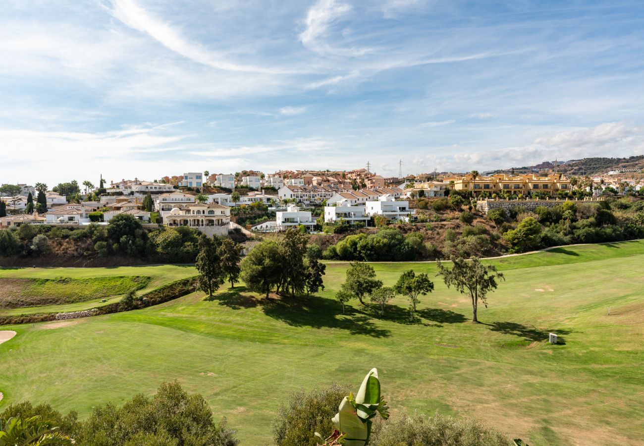 Villa i Mijas Costa - Moderne Villa med privat pool. Tæt på strand, restauranter og indkøb