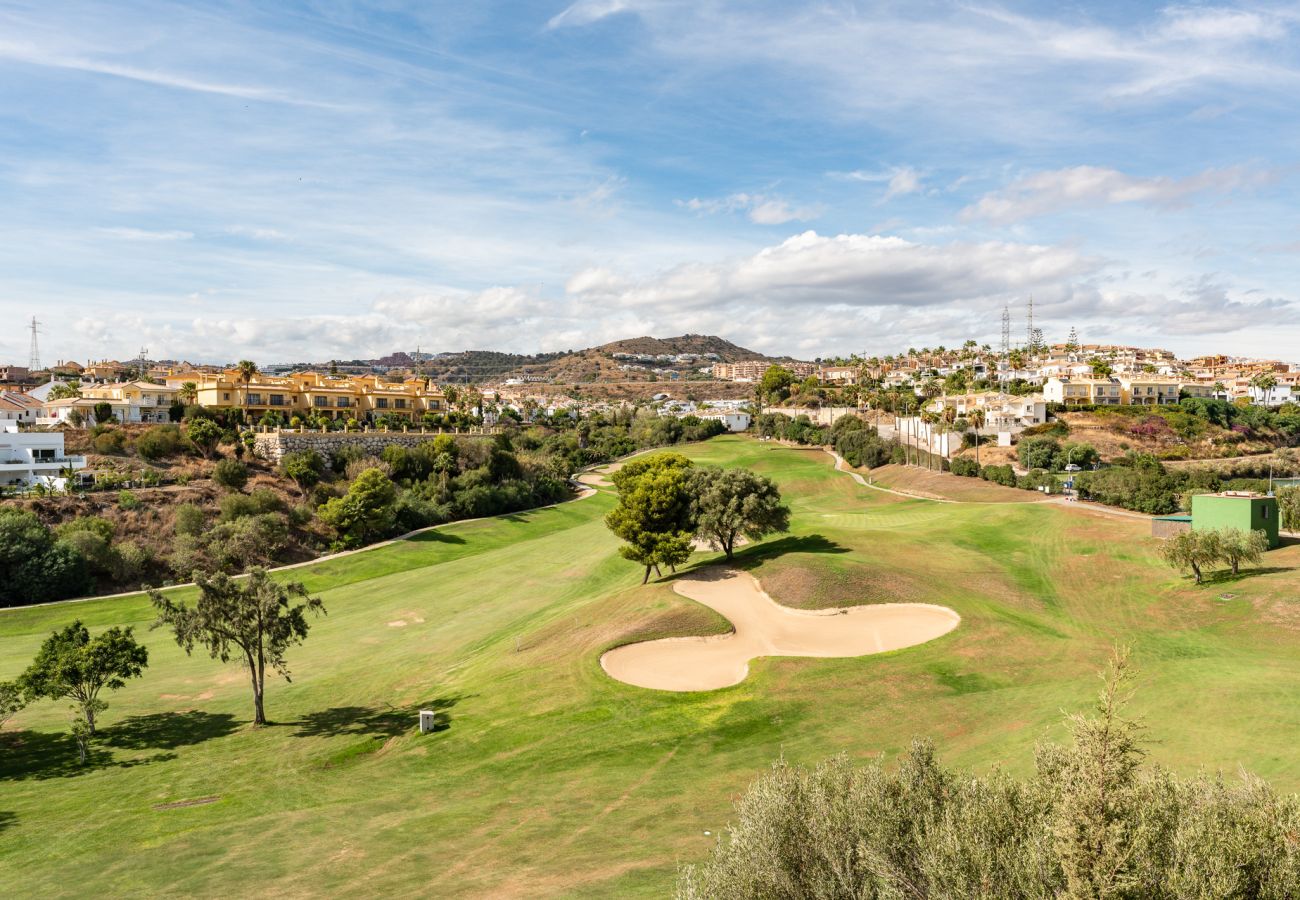 Villa i Mijas Costa - Moderne Villa med privat pool. Tæt på strand, restauranter og indkøb