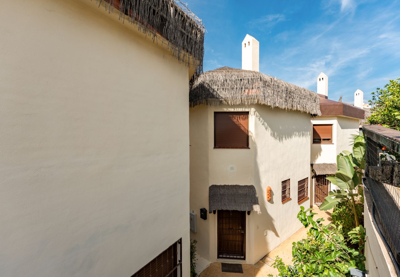 Hus i Mijas Costa - Moderne Pool Villa tæt på strand, shops og indkøb