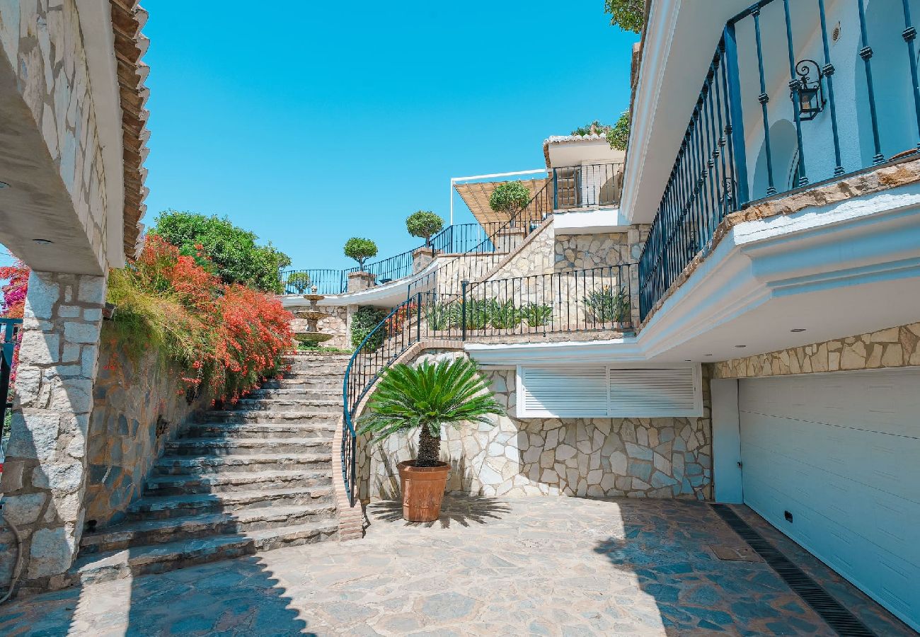 Villa i Benalmádena - Spansk luksus villa, gå nemt til Fuengirola strand 