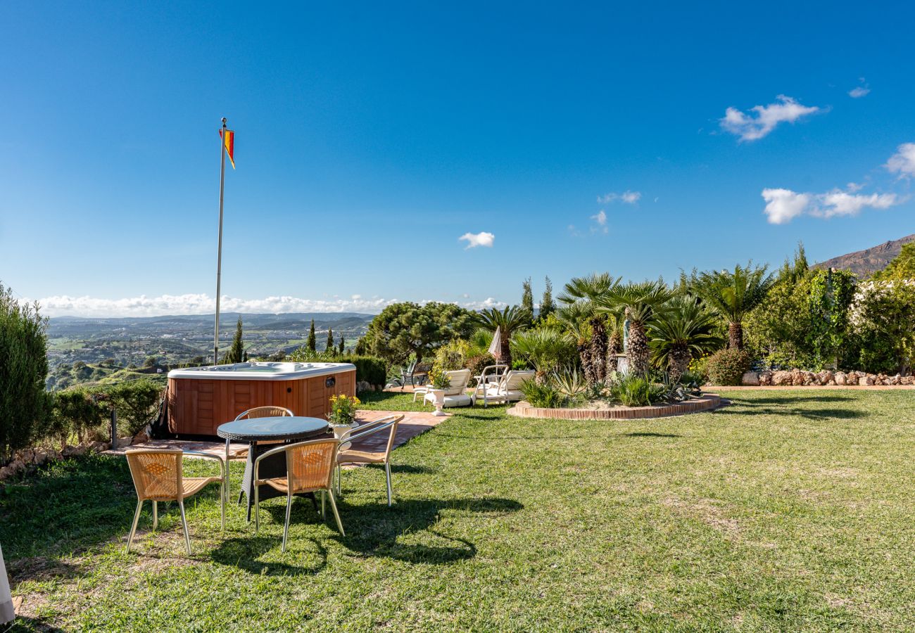 Leje pr. værelse i Estepona - Familie feriebolig i Roca Mansion