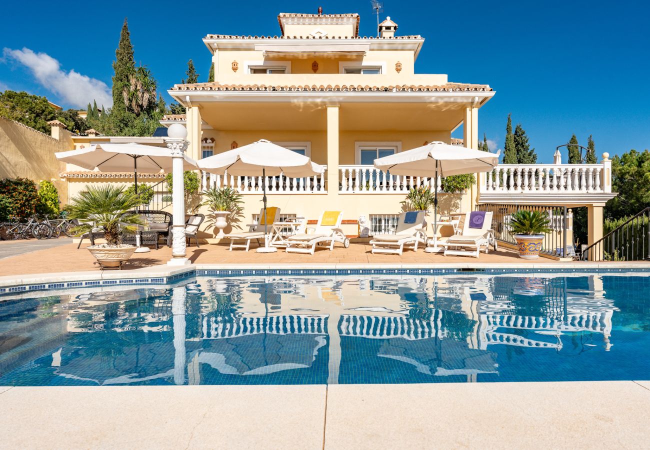 Leje pr. værelse i Estepona - Familieferie i Roca Mansion 