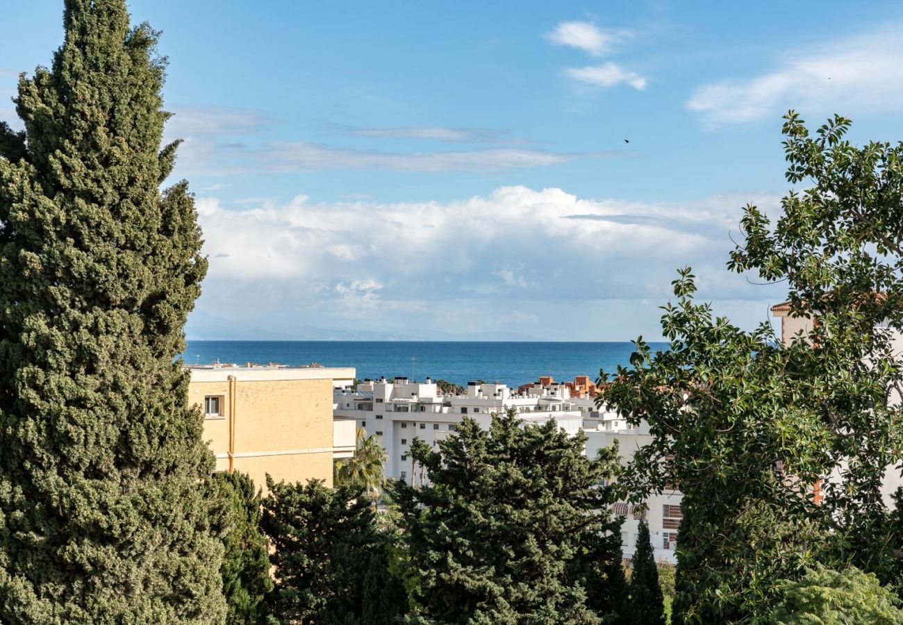 Lejlighed i Torremolinos - Perfekt beliggenhed! Gå få minutter til Restauranter, dejlig Strand, by, tog og bus.  