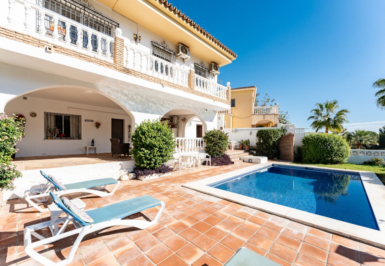 Villa en Benalmádena - Villa española Altea en Benalmádena, cerca de la playa