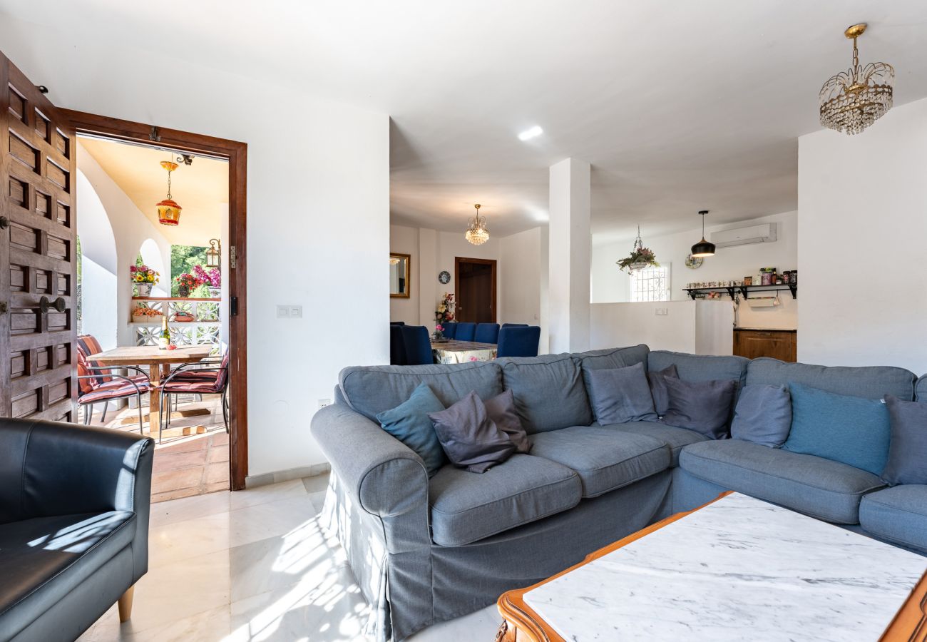 Villa en Benalmádena - Villa española Altea en Benalmádena, cerca de la playa