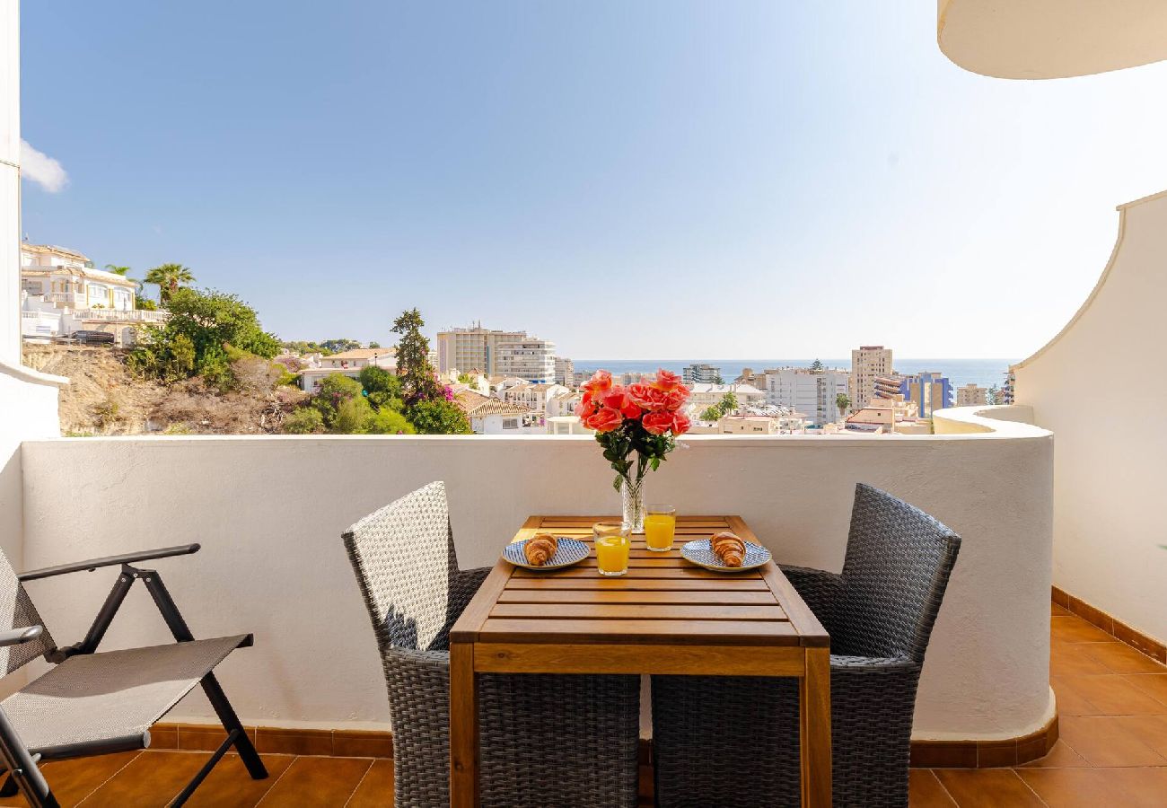 Apartamento en Fuengirola - Camine a la Playa, Restaurantes, Tiendas y Tren 