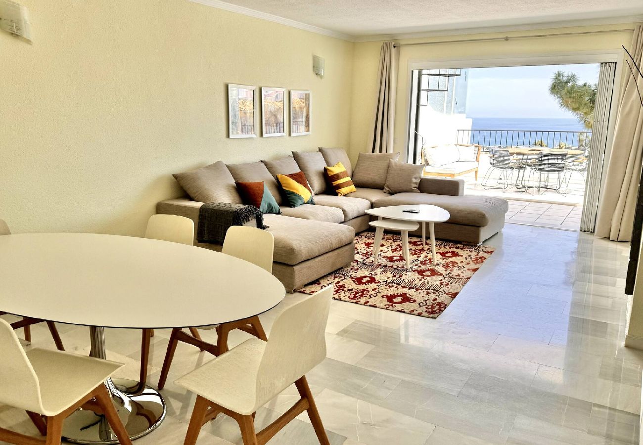 Apartamento en Mijas - Disfruta la vista al mar! Paseo a Restaurantes, Padel y Gym