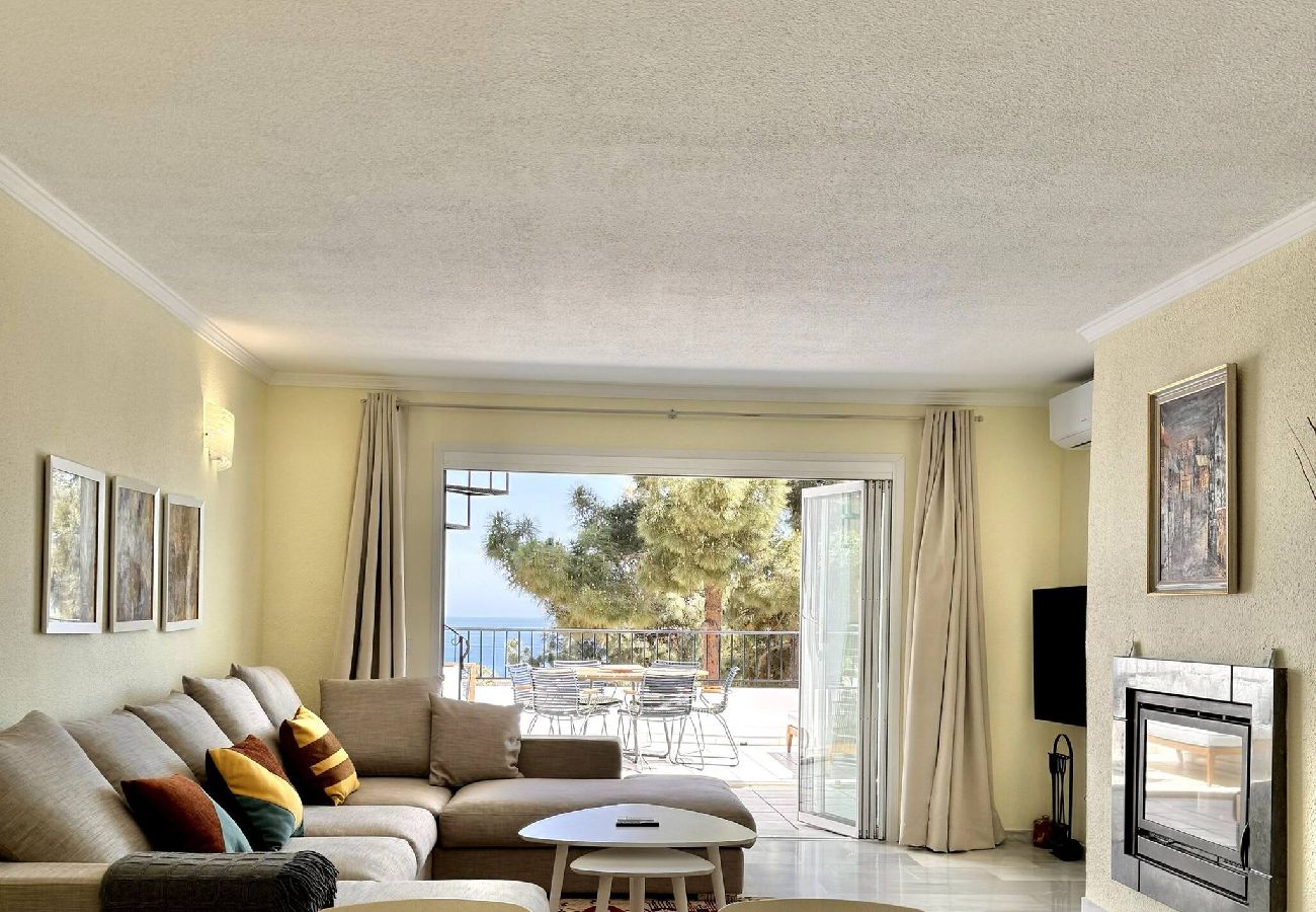 Apartamento en Mijas - Disfruta la vista al mar! Paseo a Restaurantes, Padel y Gym