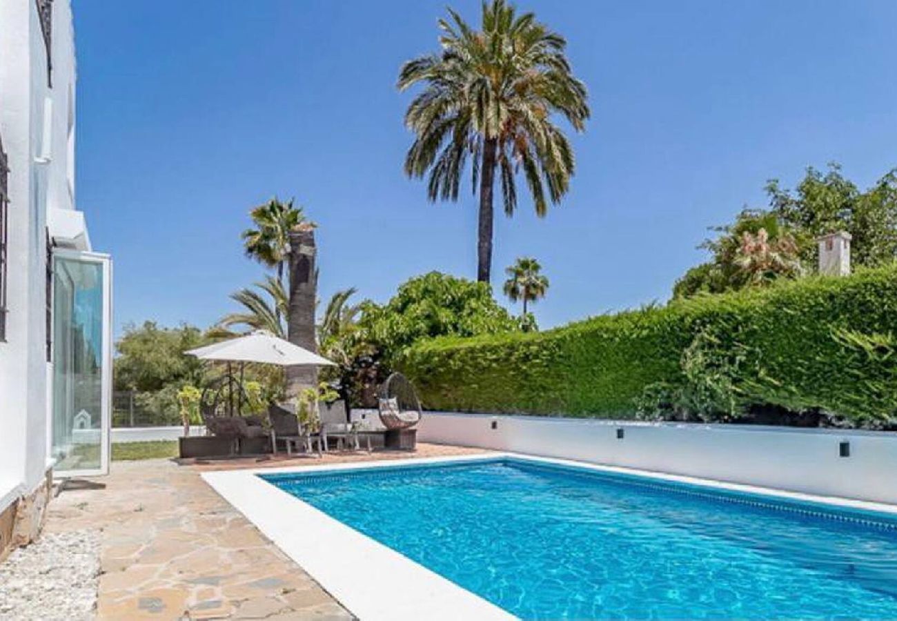 Villa en Marbella - Villa Río: a 5 minutos del casco antiguo de Marbella, la playa y shopping