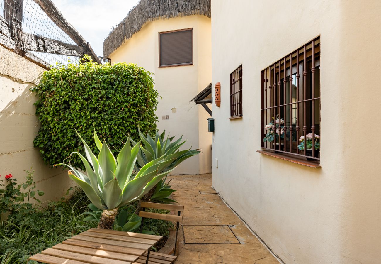 Casa en Mijas Costa - Moderna villa con piscina cerca de la playa, tiendas y comercios