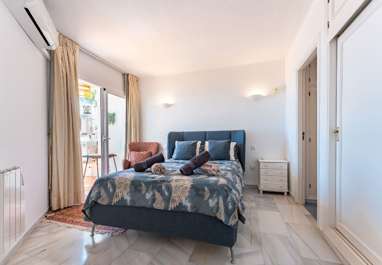 Apartamento en Mijas Costa - Encantadora vista al mar en Mijas, a pie excelentes restaurantes