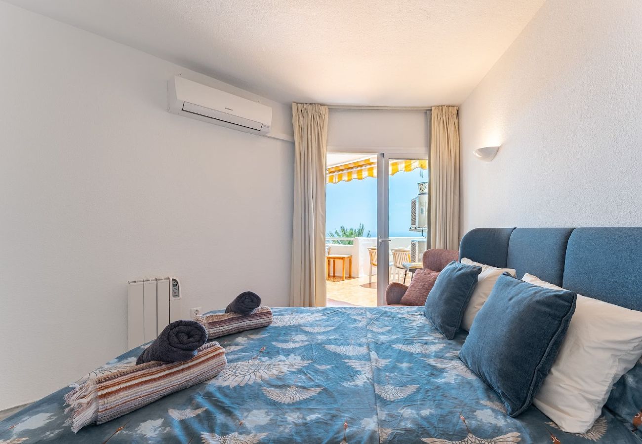 Apartamento en Mijas Costa - Encantadora vista al mar en Mijas, a pie excelentes restaurantes