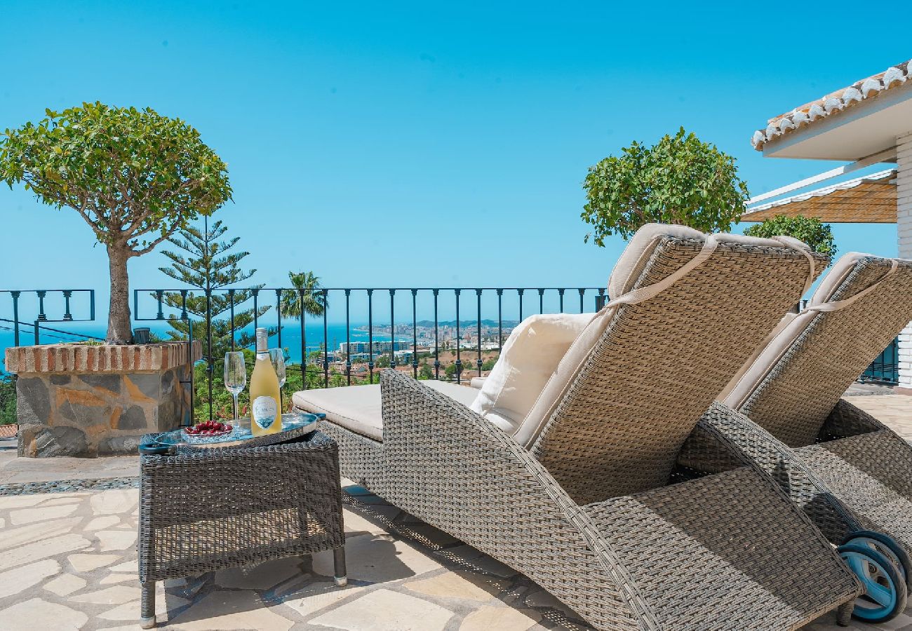 Villa en Benalmádena - Villa Luxury con fácil paseo a la playa de Fuengirola