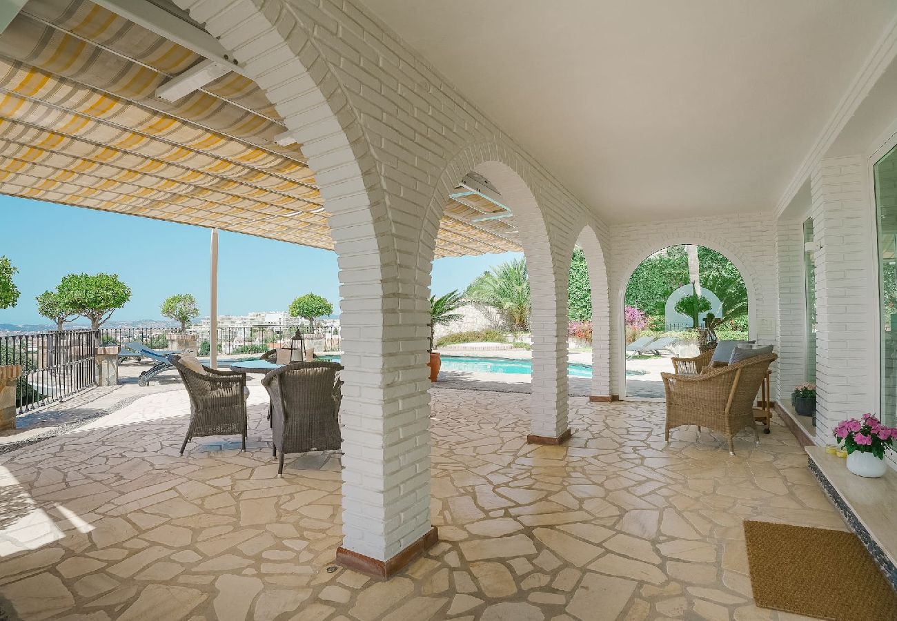 Villa en Benalmádena - Villa Luxury, fácil paseo a la playa de Fuengirola