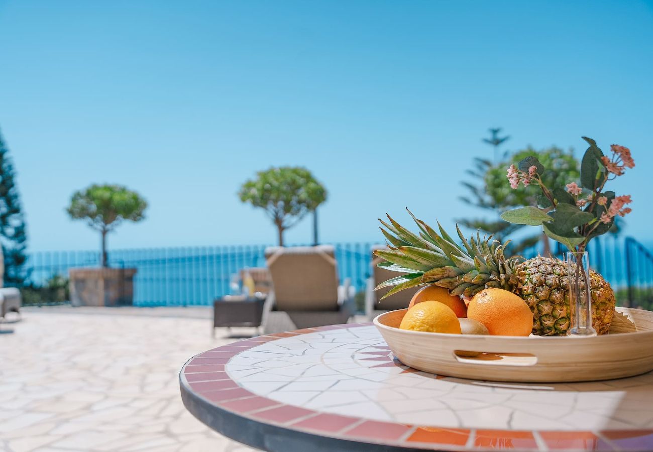 Villa en Benalmádena - Villa Luxury con fácil paseo a la playa de Fuengirola