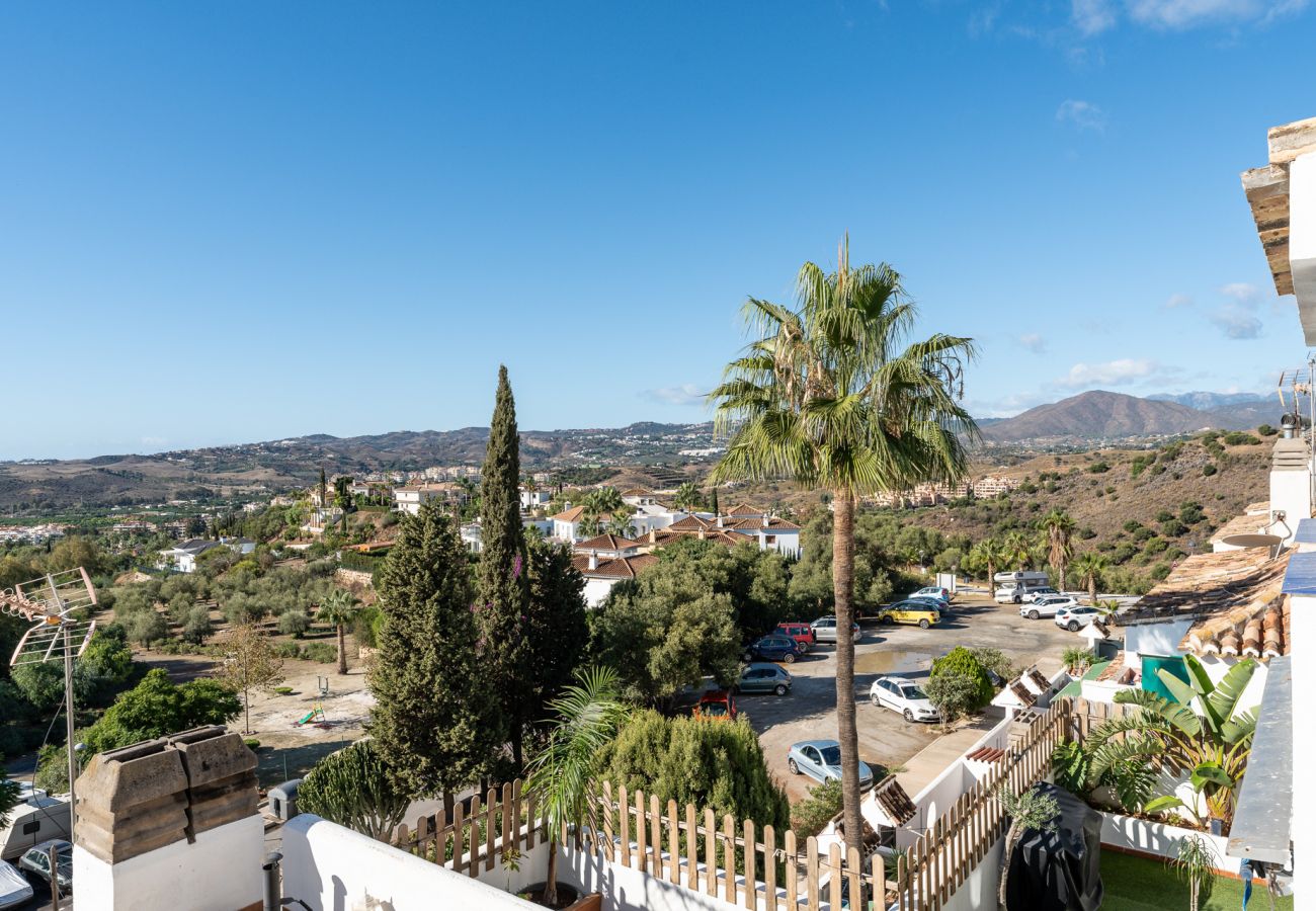 Casa adosada en Málaga - Preciosa casa adosada con vistas a montañas en Mijas Golf