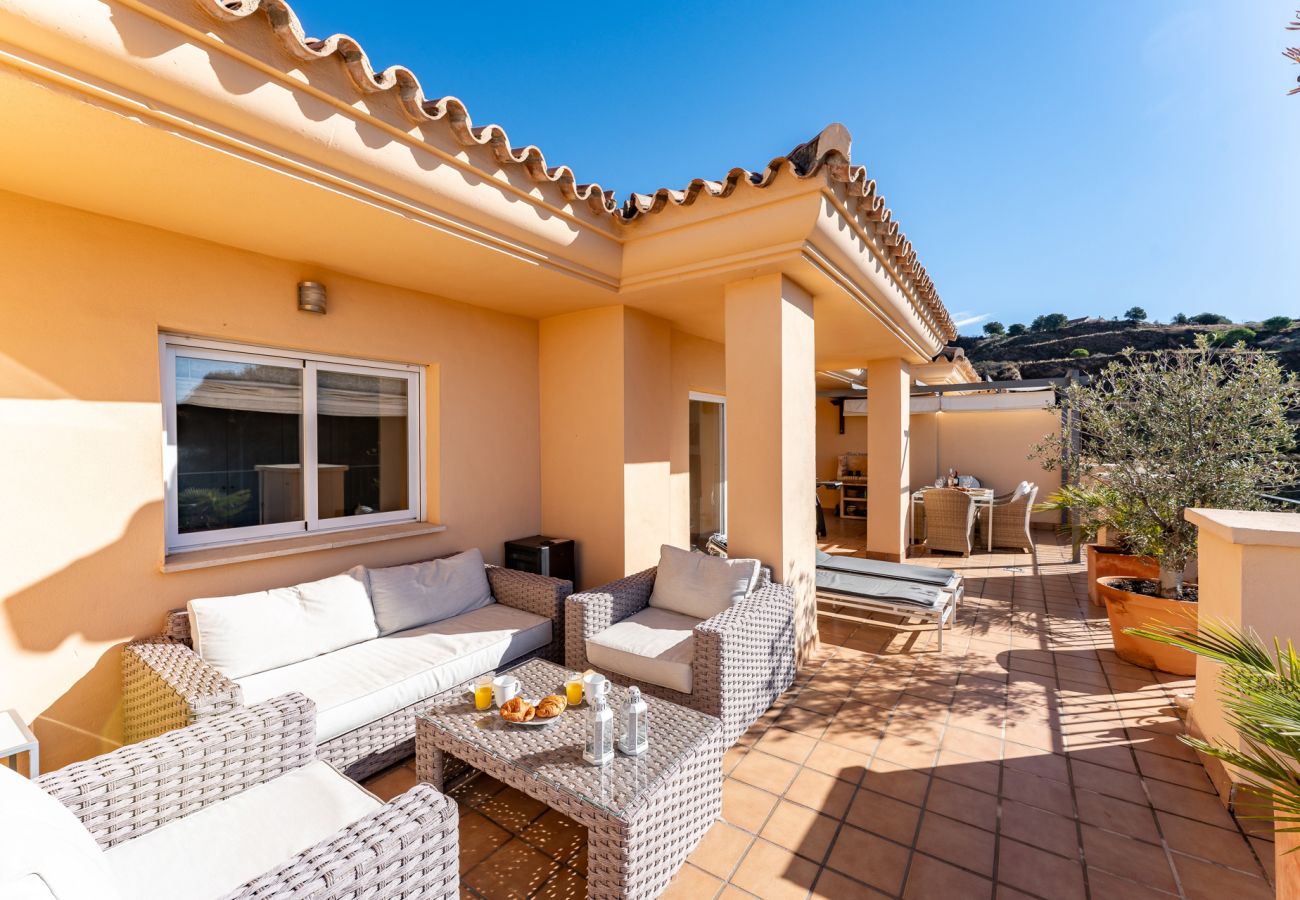 Apartamento en Mijas - Ático de lujo cerca de playa, tiendas, golf y gimnasio