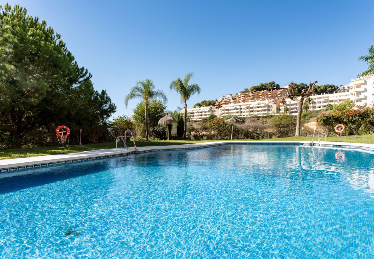 Apartamento en Mijas - Ático de lujo cerca de playa, tiendas, golf y gimnasio