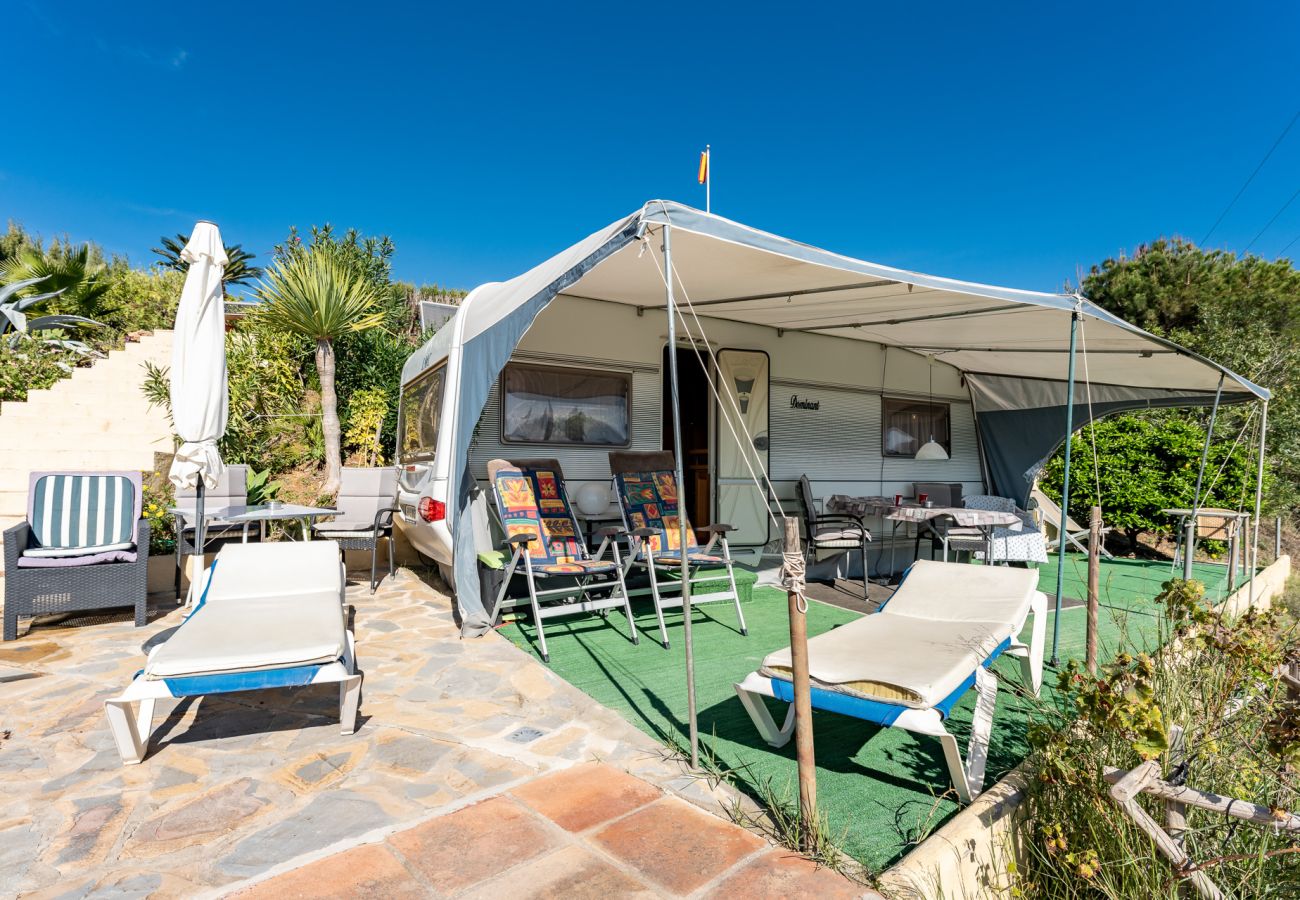 Mobile home en Estepona - Camping familiar con piscina y jacuzzi