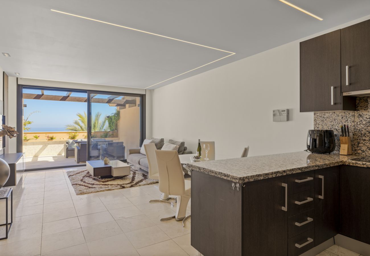 Apartamento en Benalmádena - Teide Deluxe con vista del Mar, gimnasio, jacuzzi y piscina