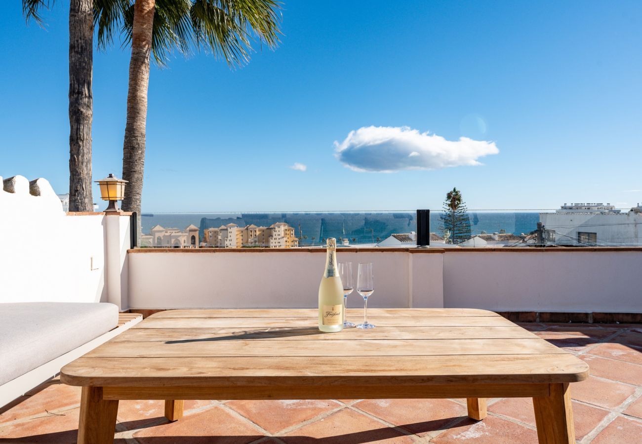 Villa en Mijas Costa - Preciosa villa con vistas al mar a sólo 7 minutos a pie de la playa de Fuengirola