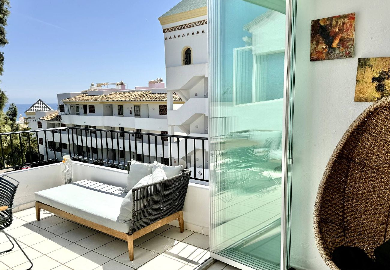 Apartment in Mijas - Enjoy Sea View! Walk to Restaurants, Padel and Gym 