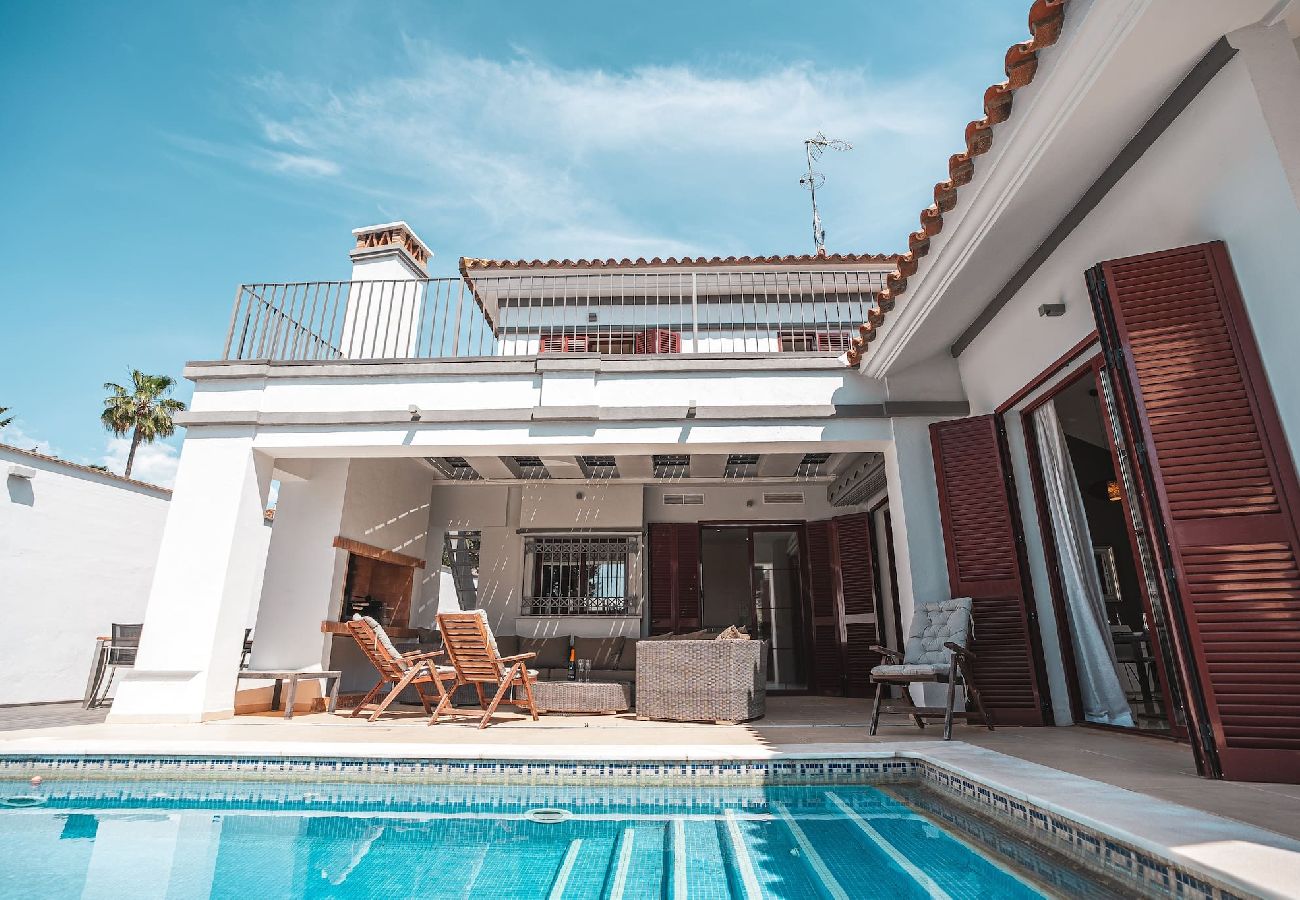 Villa in Marbella - Villa in Marbella town with easy walking distance to the beach