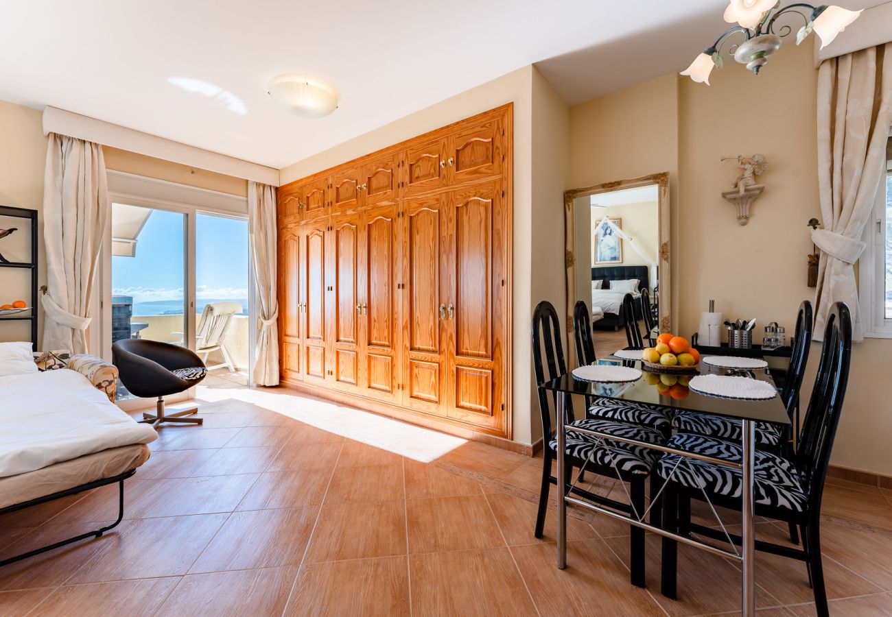 Studio in Estepona - Penthouse Deluxe in Roca Mansion 