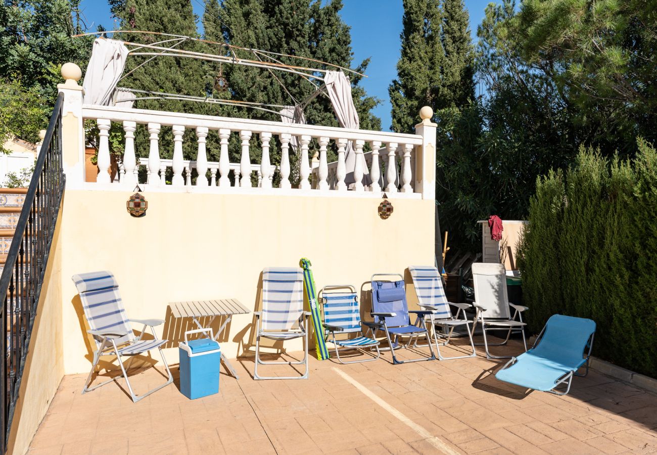 Rent by room in Estepona - Family holiday home in Roca Mansion