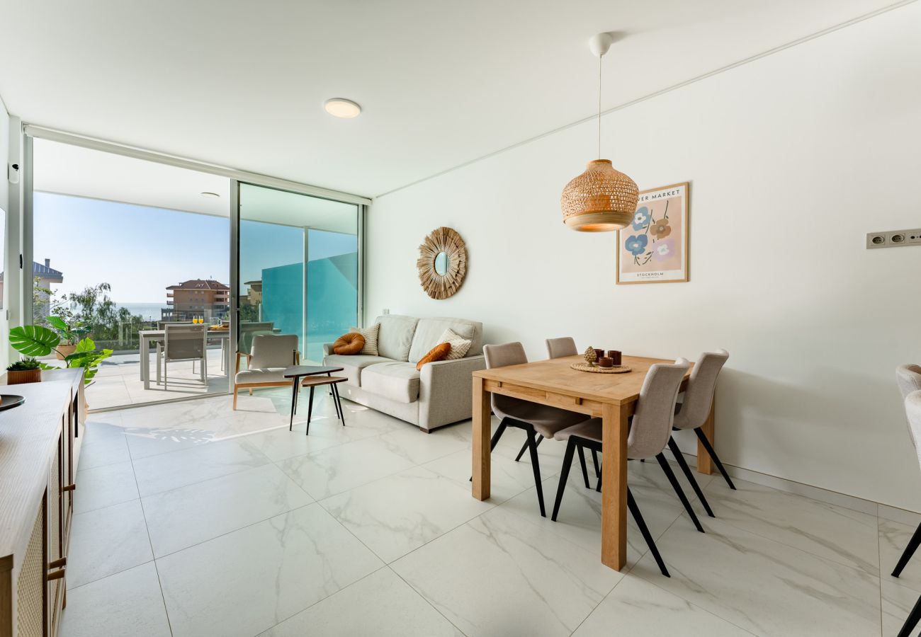 Apartment in Fuengirola - New Luxury Apartment 10min walk to Fuengirola Beach