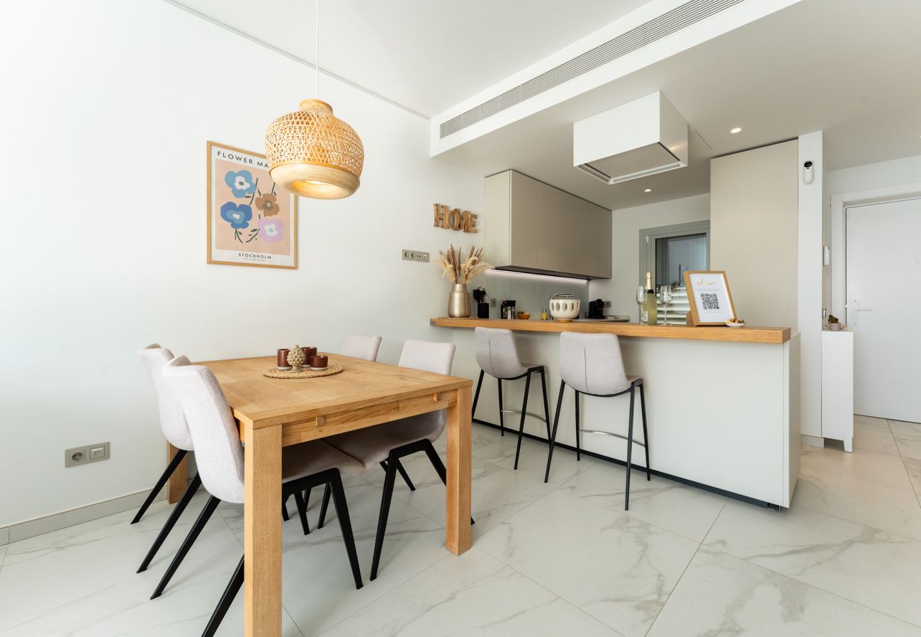 Apartment in Fuengirola - New Luxury Apartment 10min walk to Fuengirola Beach