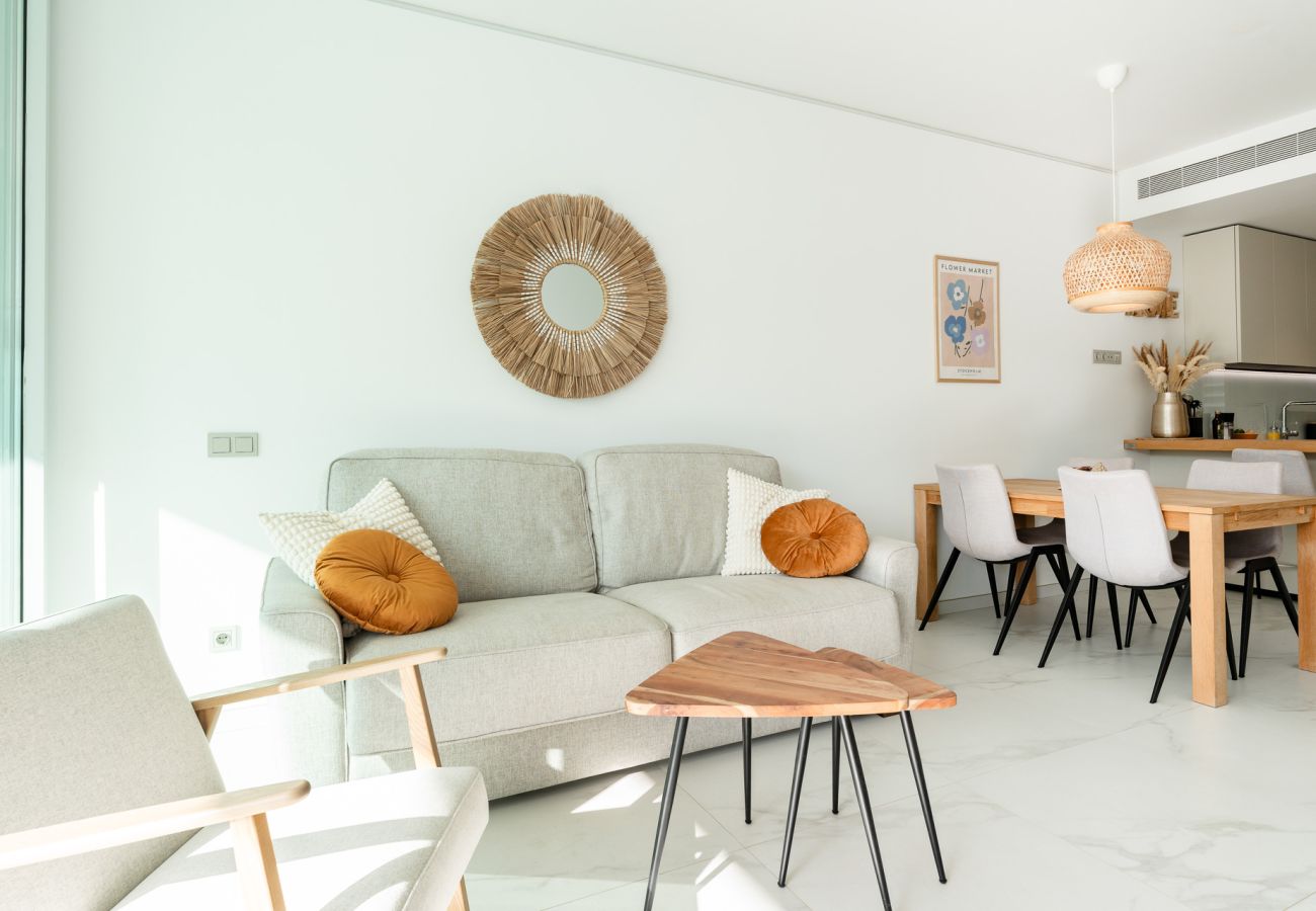 Apartment in Fuengirola - New Luxury Apartment 10min walk to Fuengirola Beach