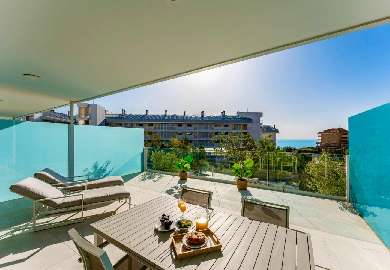 Apartment in Fuengirola - New Luxury Apartment 10min walk to Fuengirola Beach