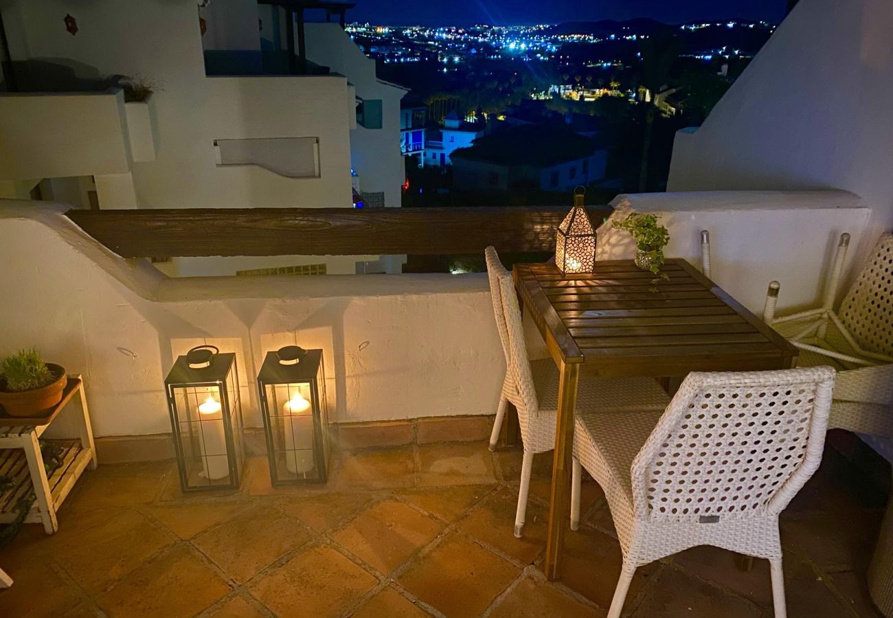 Apartment in Mijas - 4 minutes stroll to Restaurants and Mini market. 15min. drive to Fuengirola beach