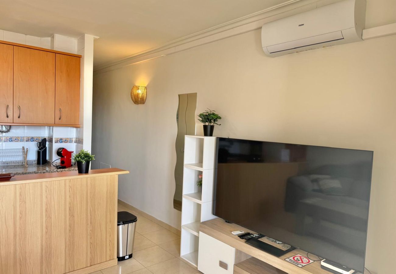 Apartment in Fuengirola - Yucas Sea view, easy walk to beach, shops and restaurants