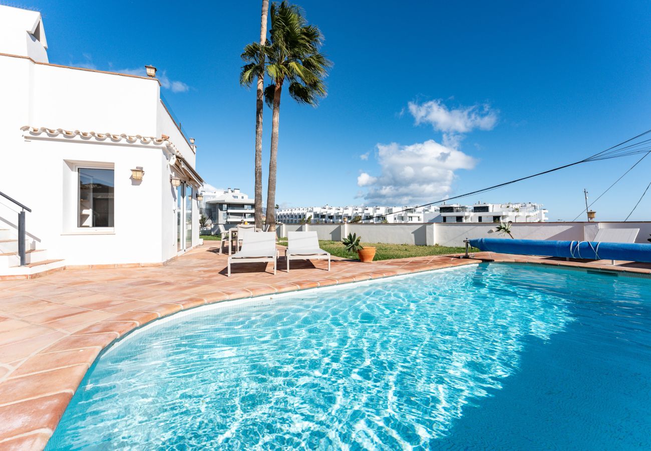 Villa in Mijas Costa - Lovely Sea view Villa with only 7 minutes walk to the Fuengirola Beach