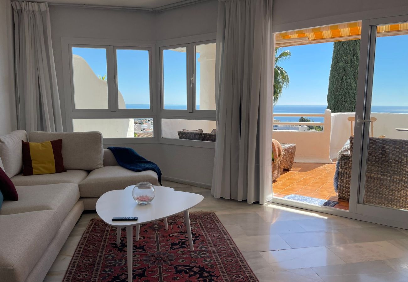 Apartment in Mijas Costa - Magical sea view with easy walk to restaurants, gym and golf 