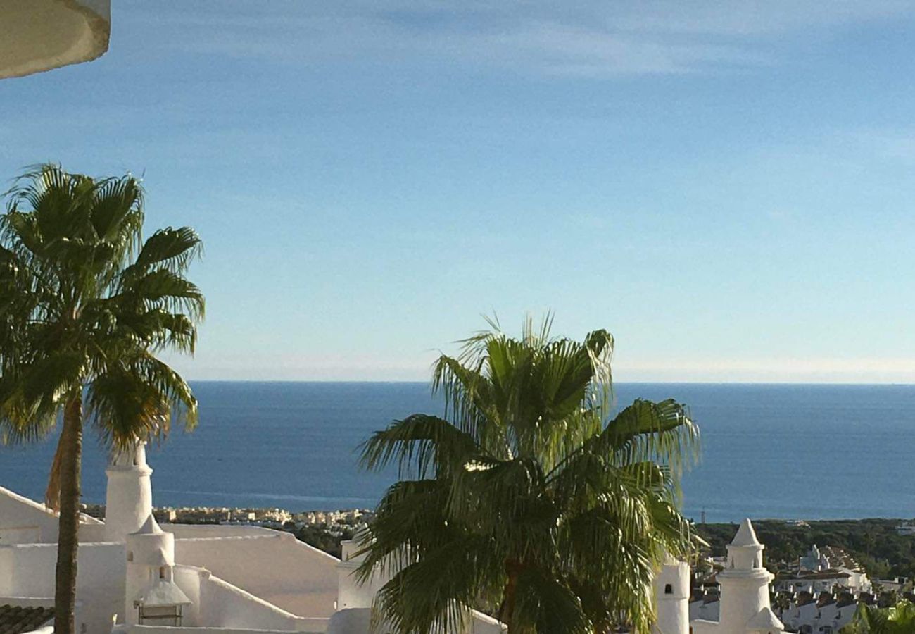 Apartment in Mijas Costa - Magical sea view with easy walk to restaurants, gym and golf 